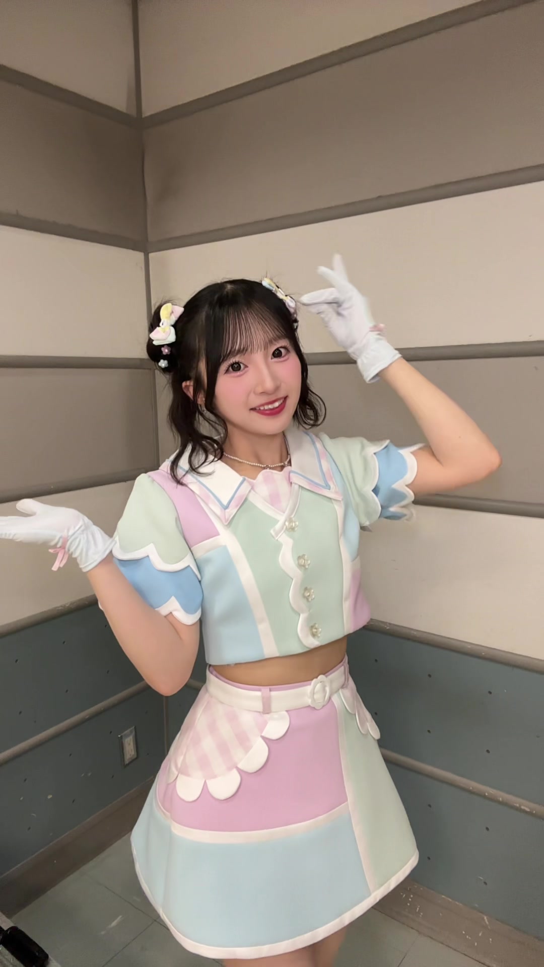 @秋山由奈