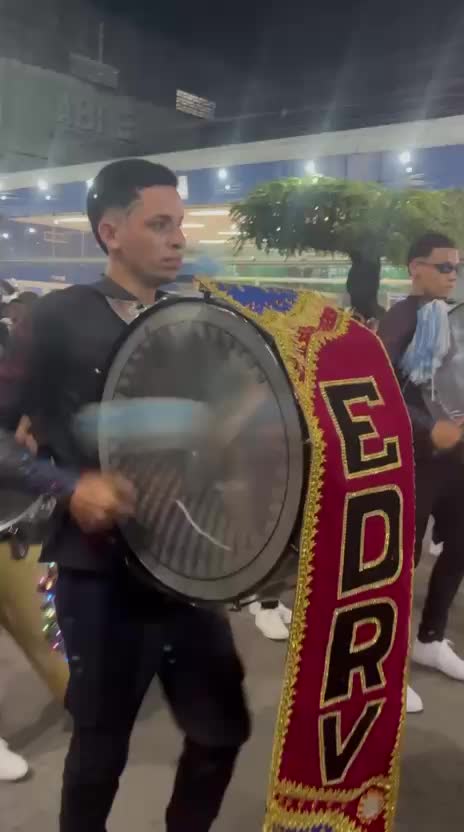 @Bandas de PE