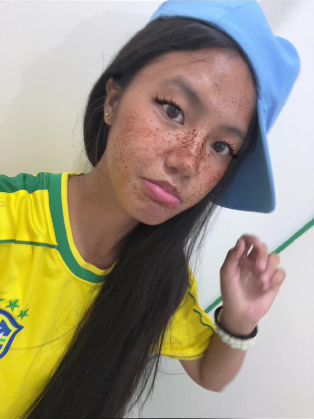 @Ly