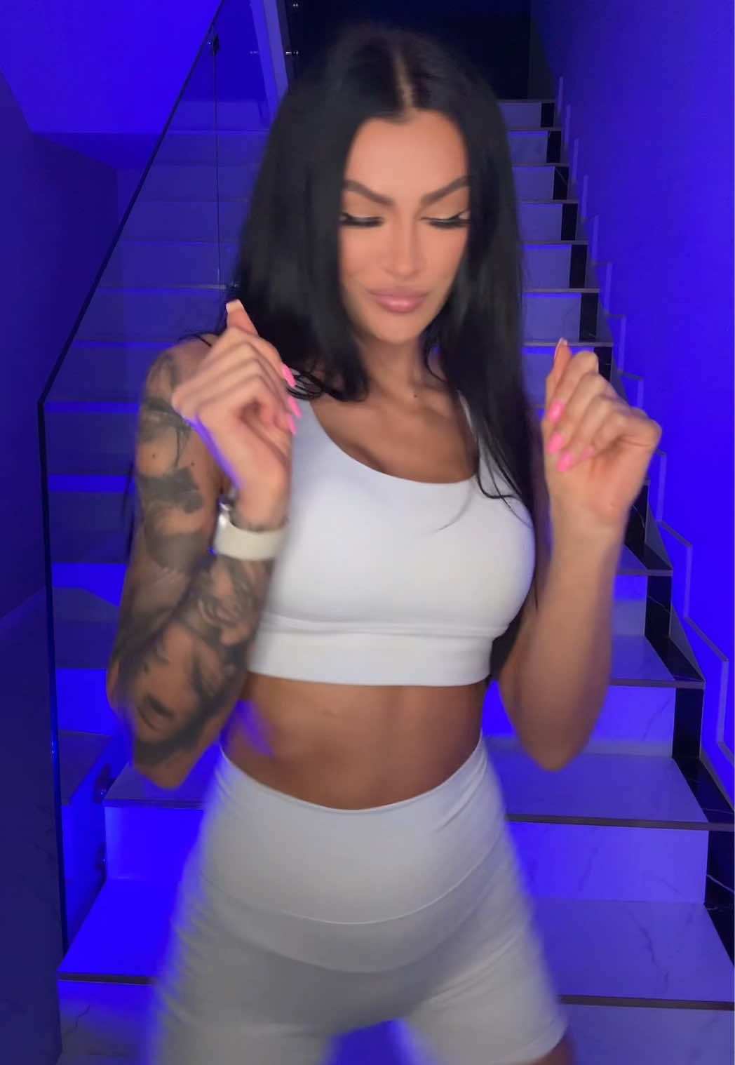 @selinafox.official