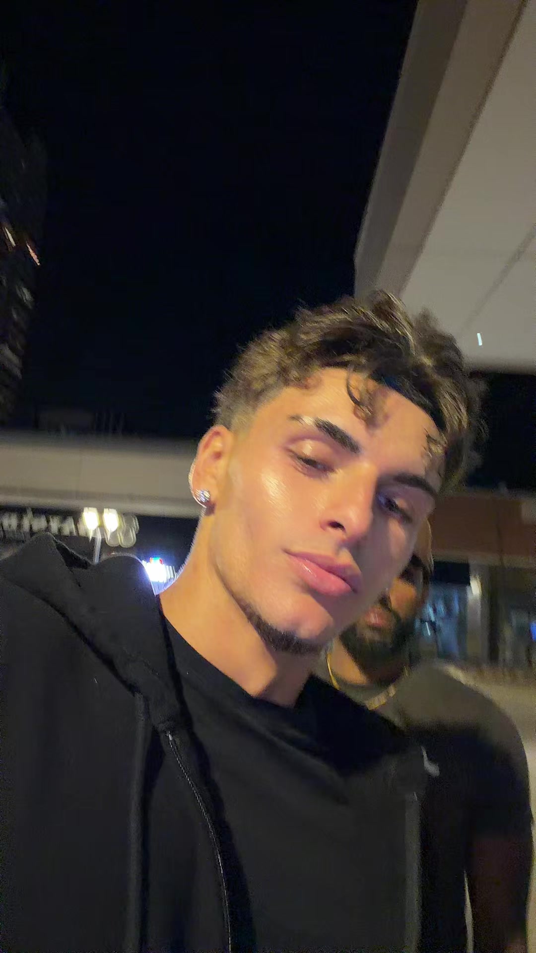 @chris.nikoo