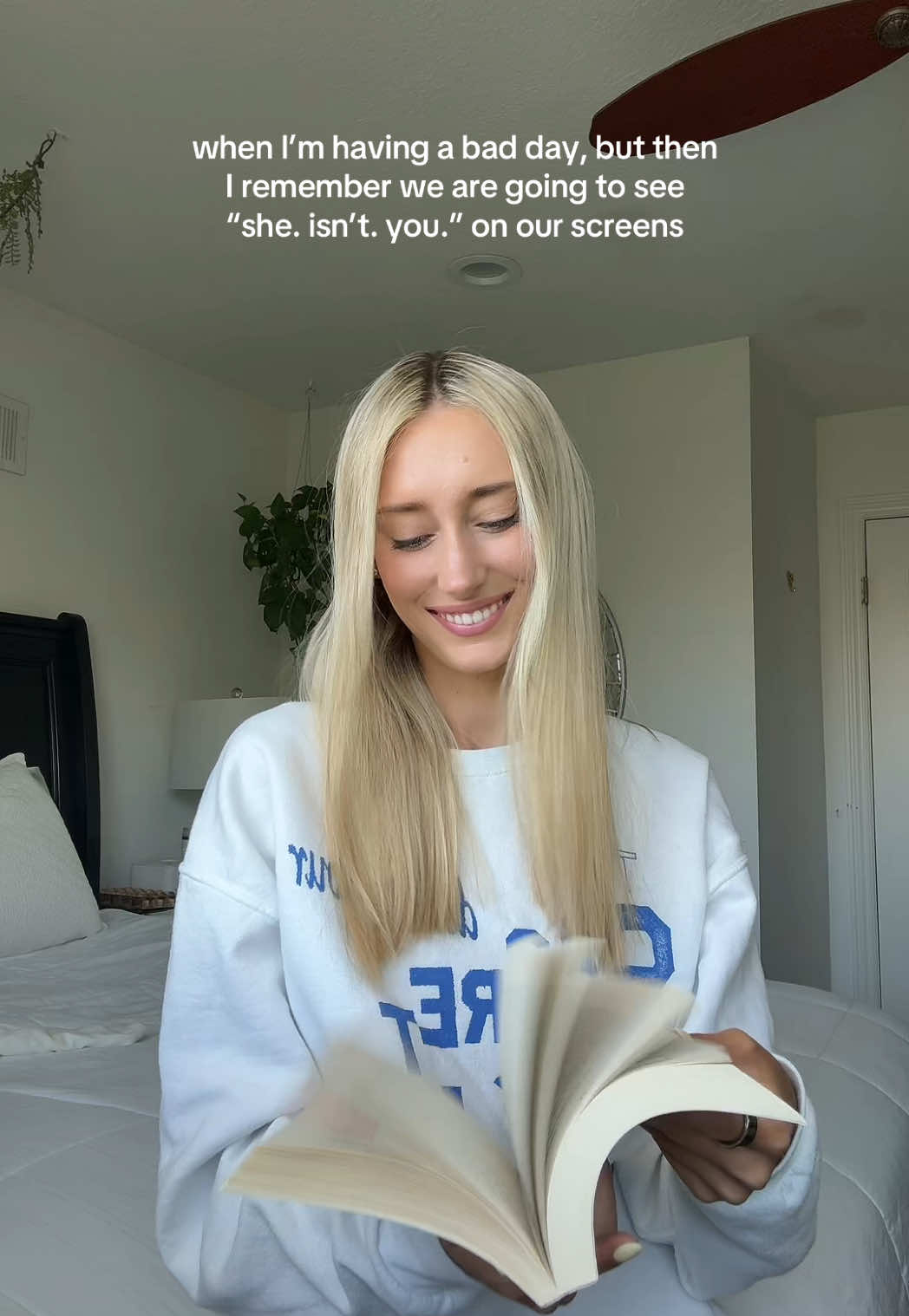 @Courtney Renée 📖