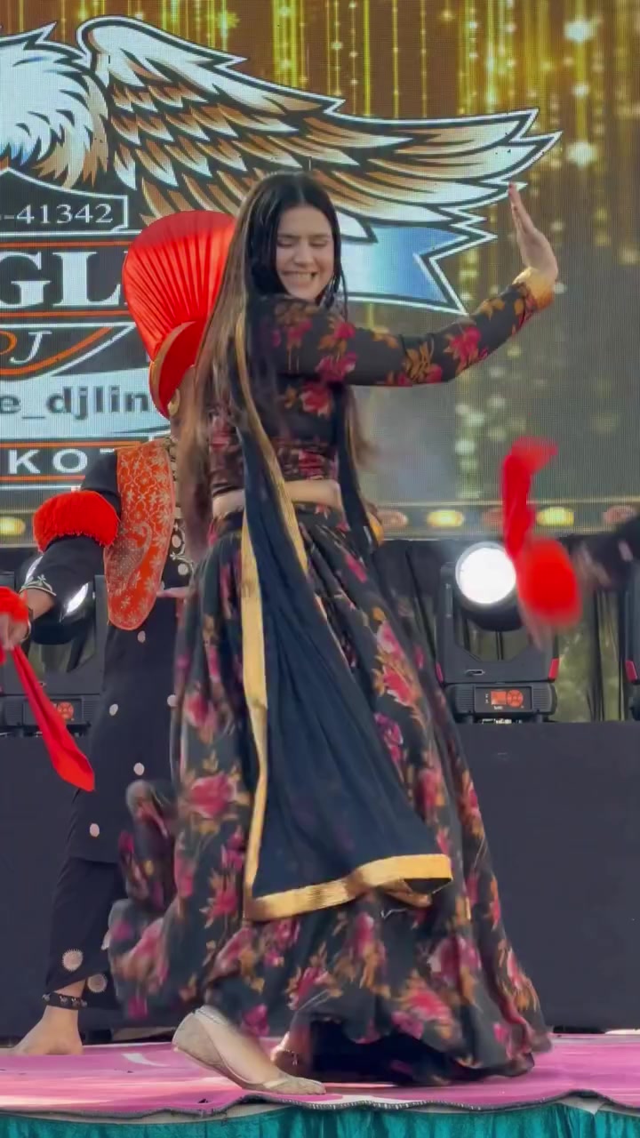 @Aj_Malika011