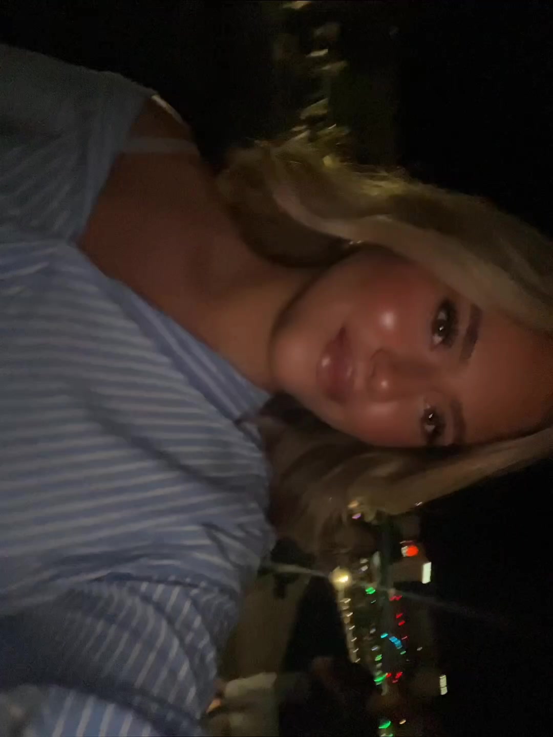 @🦋