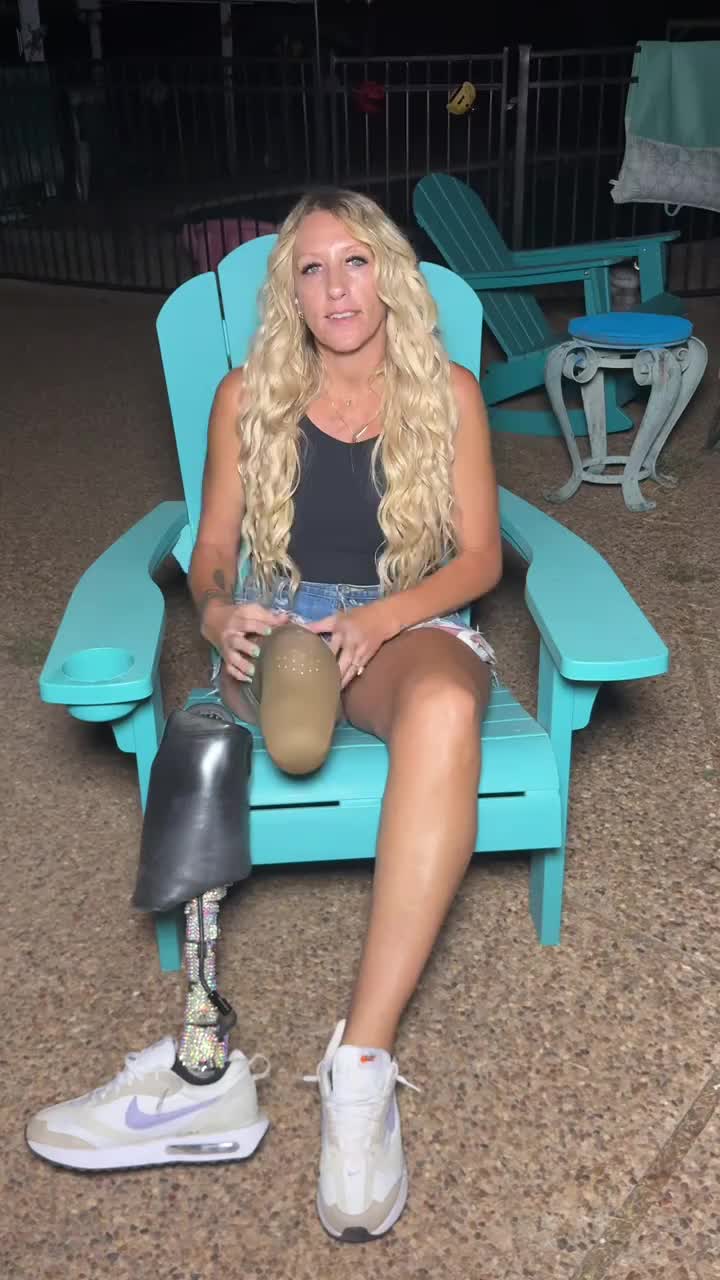 @AmputeeAngie2555