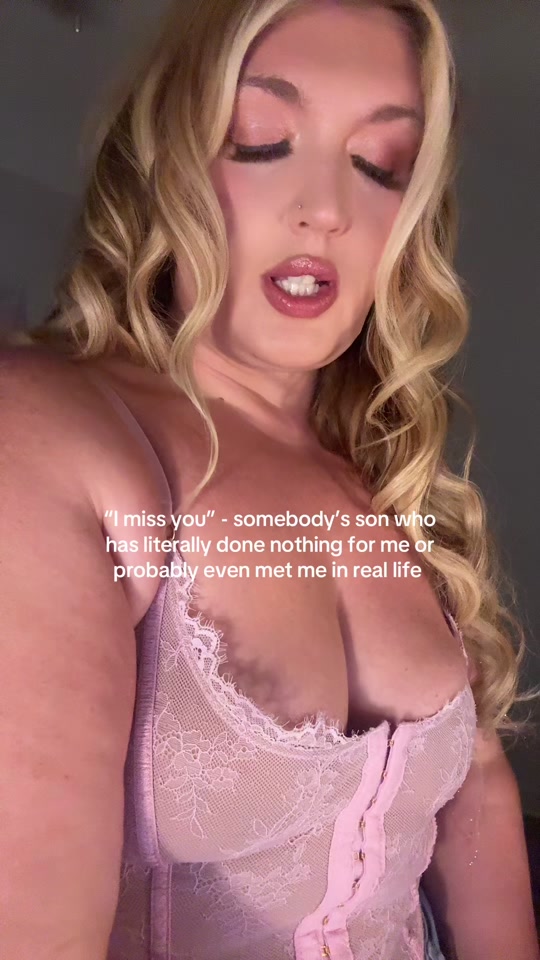 @Shespinkplush