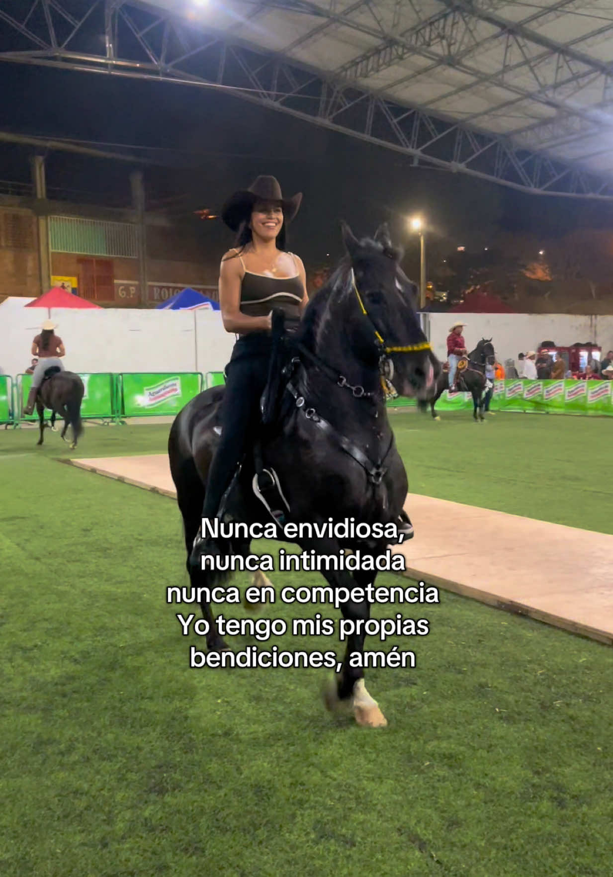 @Laura Daniela