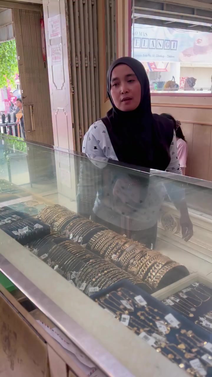 @Toko Emas Pelangi