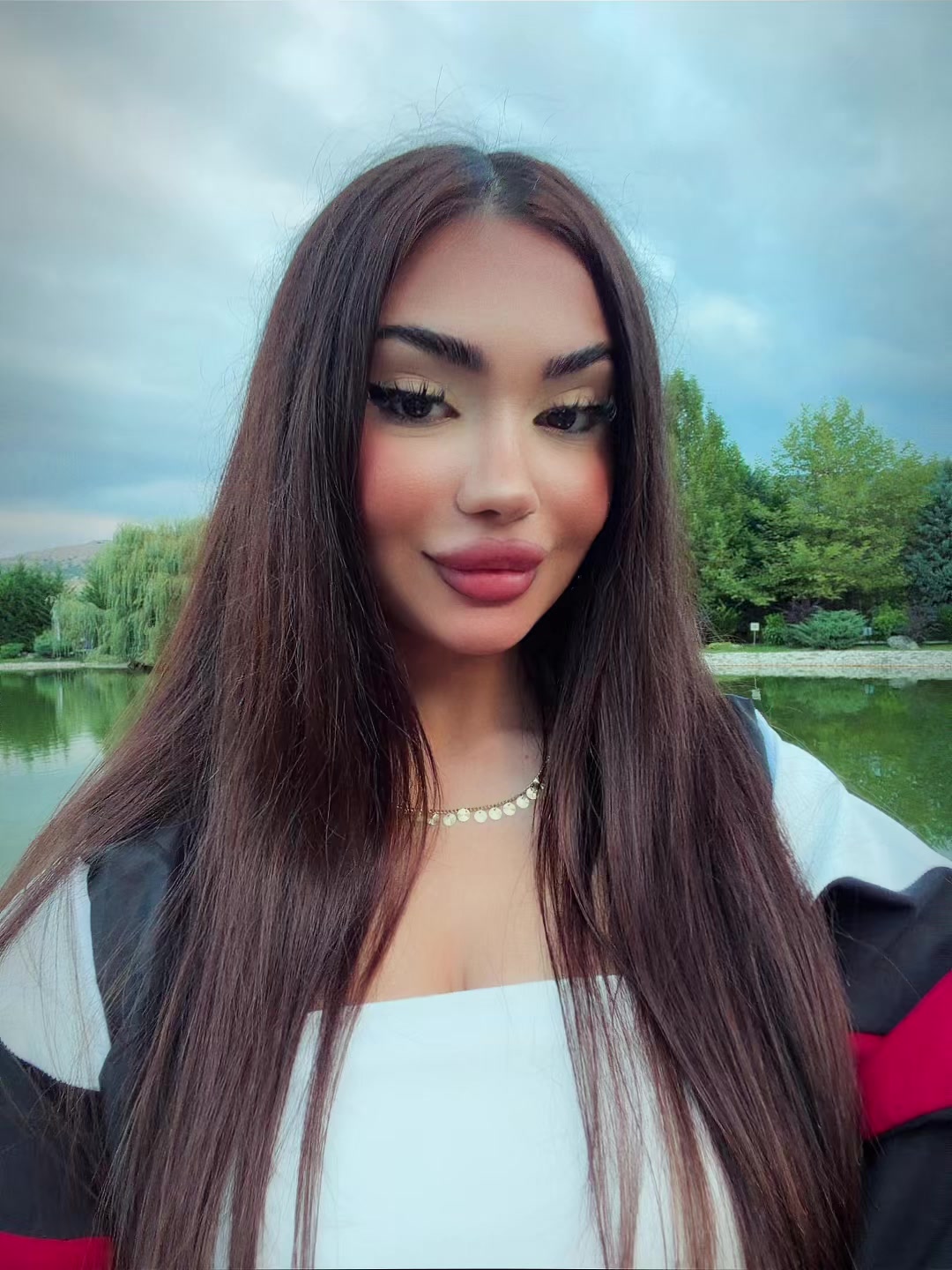 @Gulyyora