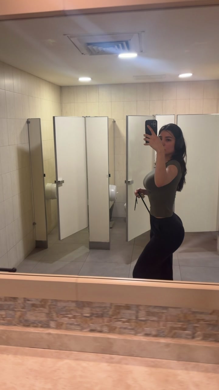 @Mónika