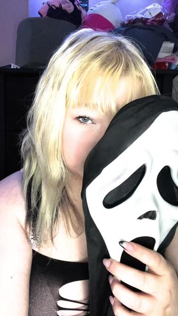 @PsychoHotBlonde