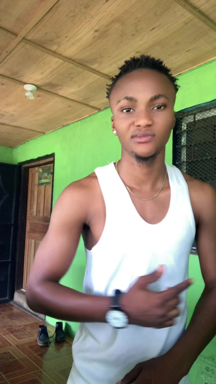 @Call me-Man-Boi 🦅💯🇬🇳 🇱🇷