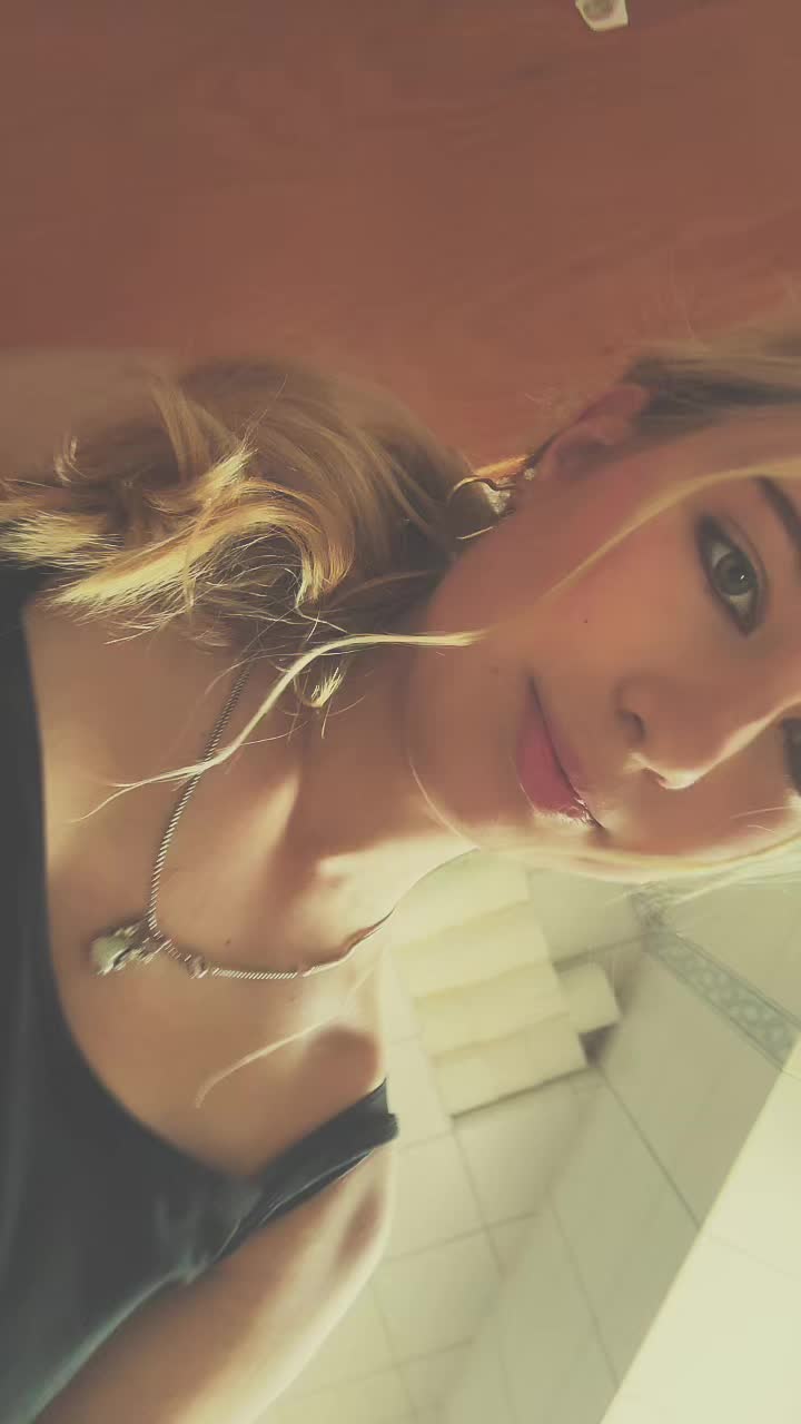 @lauravibe.xo