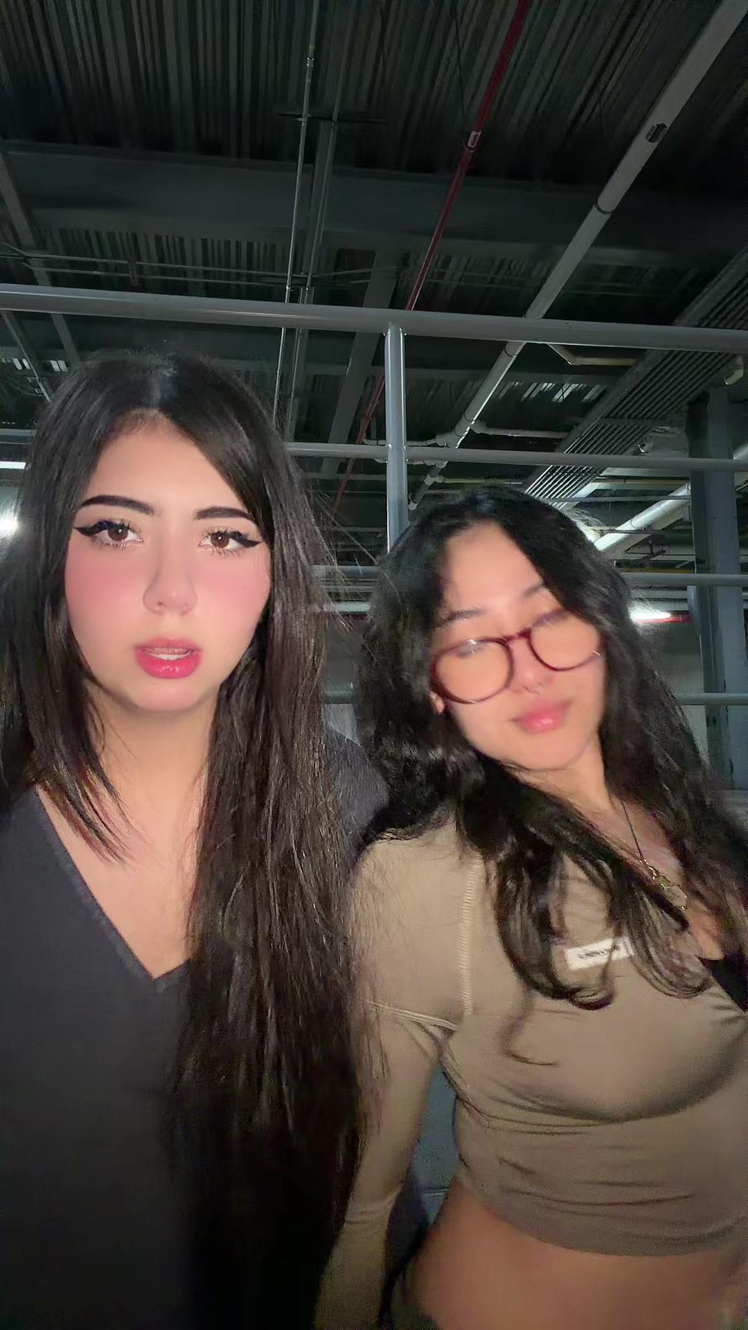 @Elenita