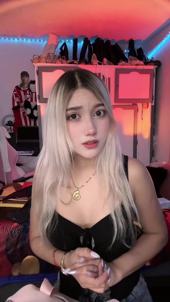 @Lelepoxy