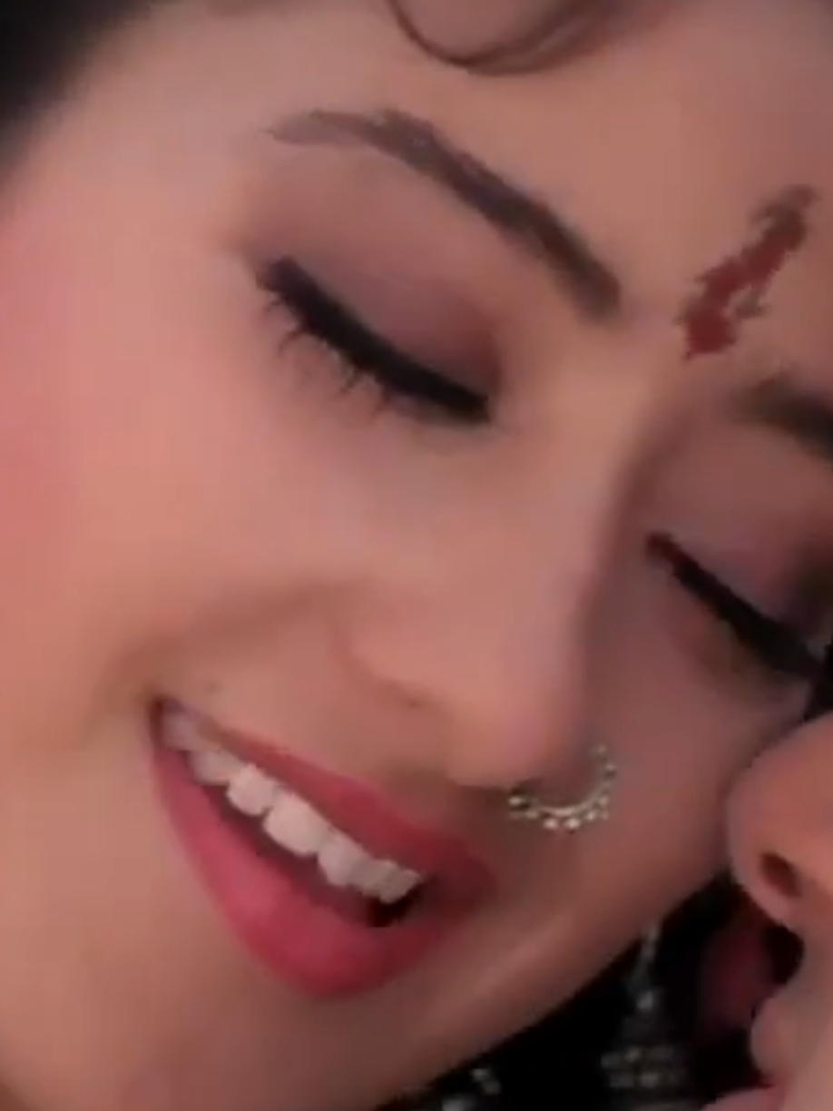 @𝓐𝓭𝓱𝓲🅳︎𝐀𝐫𝓐𝓻༻𝐎𝐟ficial