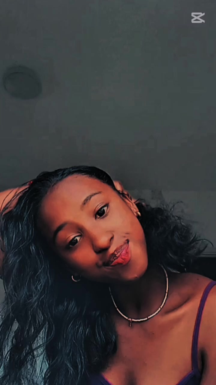 @😍Malalatiana Olivia