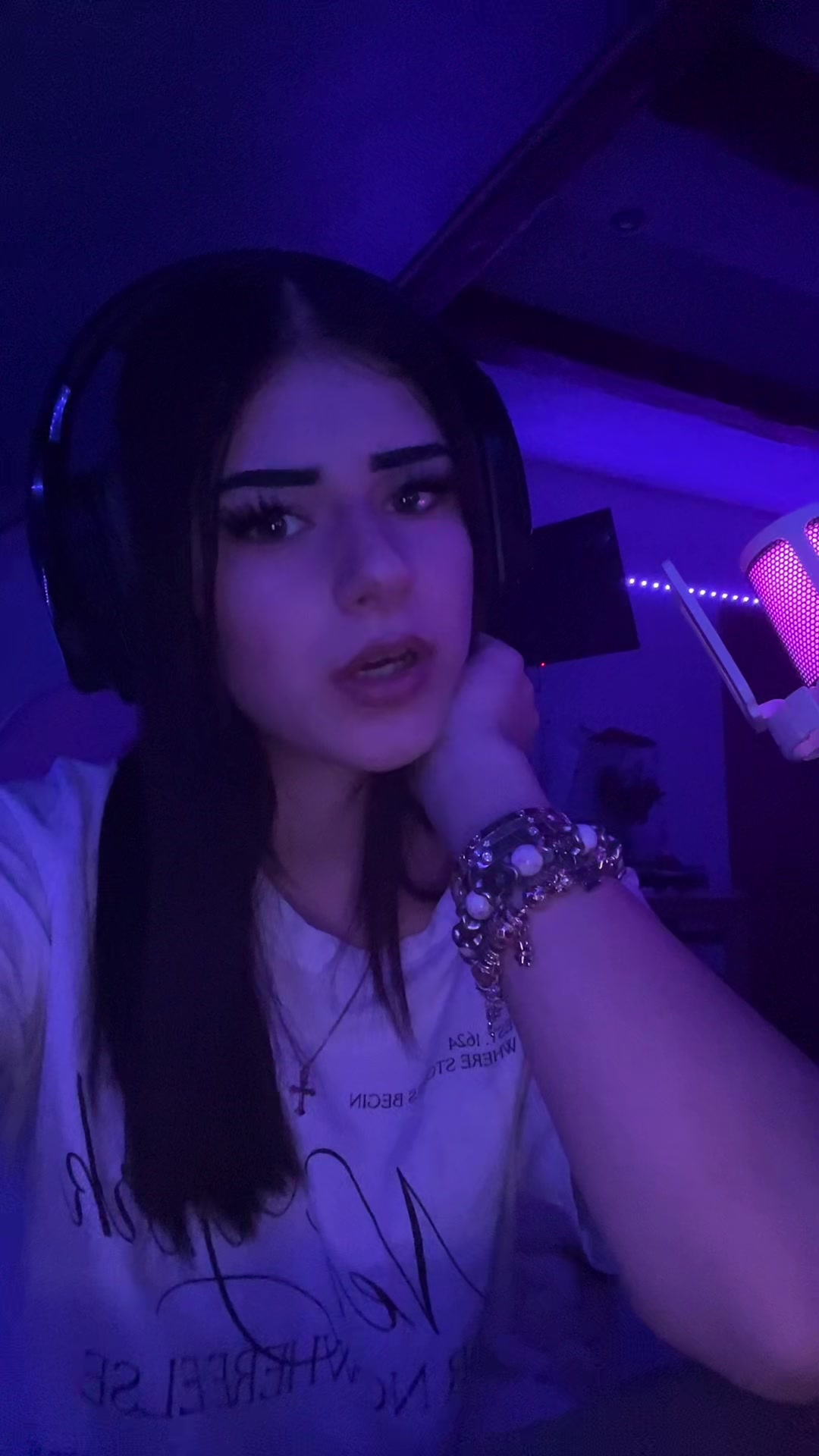 @e_xleen