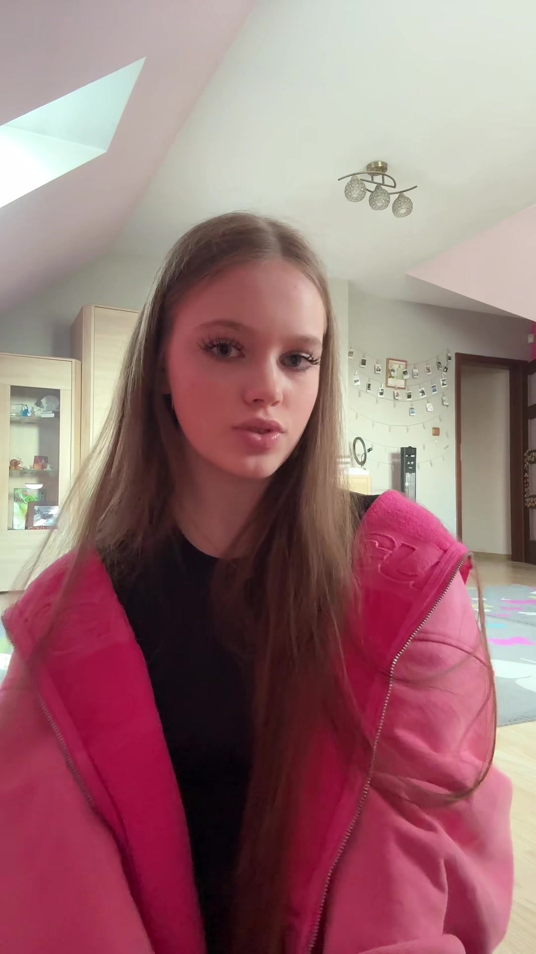 @𝗝𝘂𝗹𝗮 || 𝗖𝗵𝗮𝗽𝗹𝗶𝘃𝘇 ✿