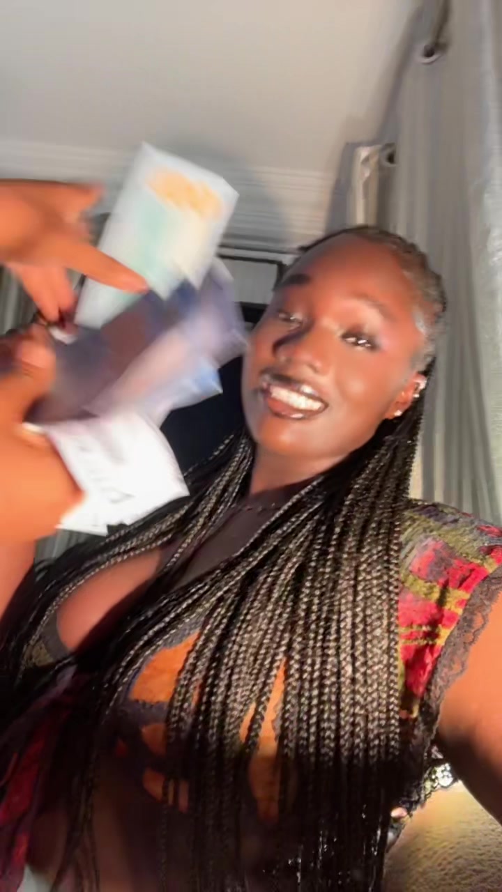 @𝑀𝒶𝓇𝒾𝑒-𝒹𝑒𝓈𝒾𝓇𝑒𝑒🇬🇭