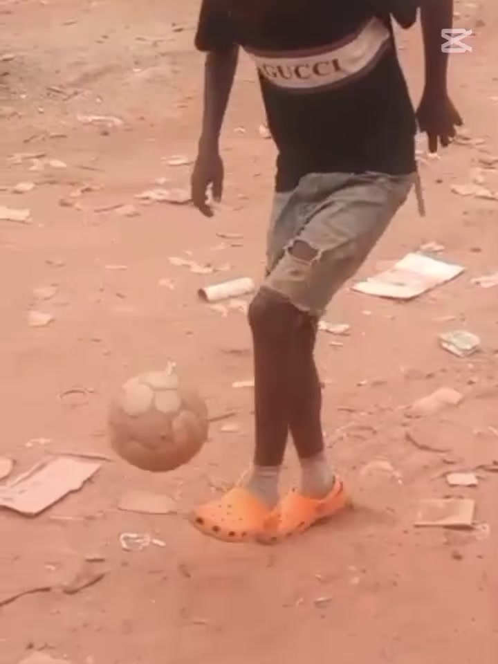 @Messi Tallideing 🧠⚽☠️🇬🇲❤️