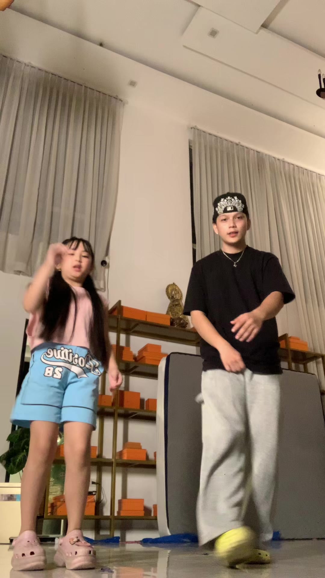 @Phinokyo
