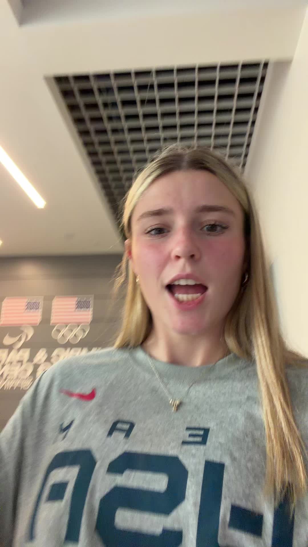 @bella
