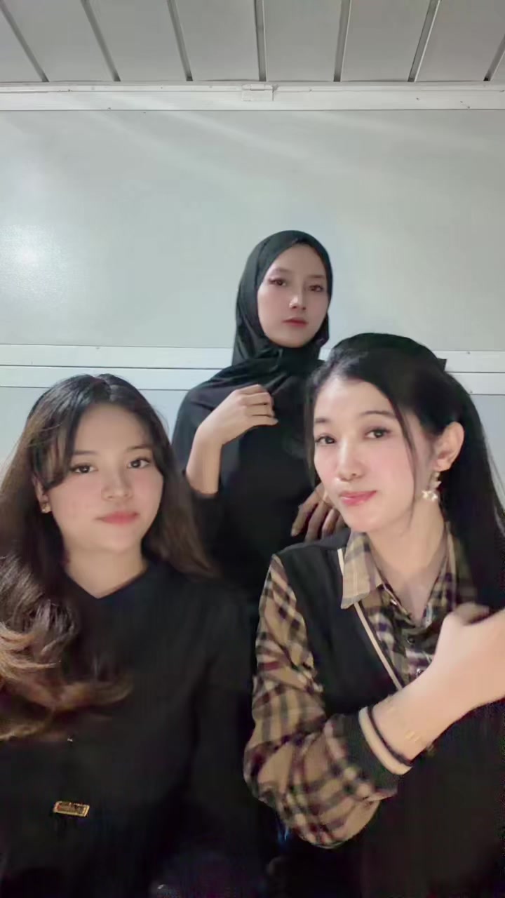 @meaciww_