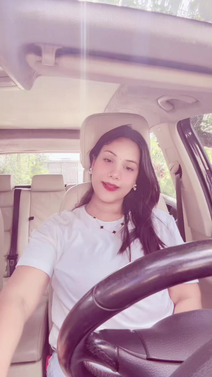 @TANNU 👩&zwj;💻🌸