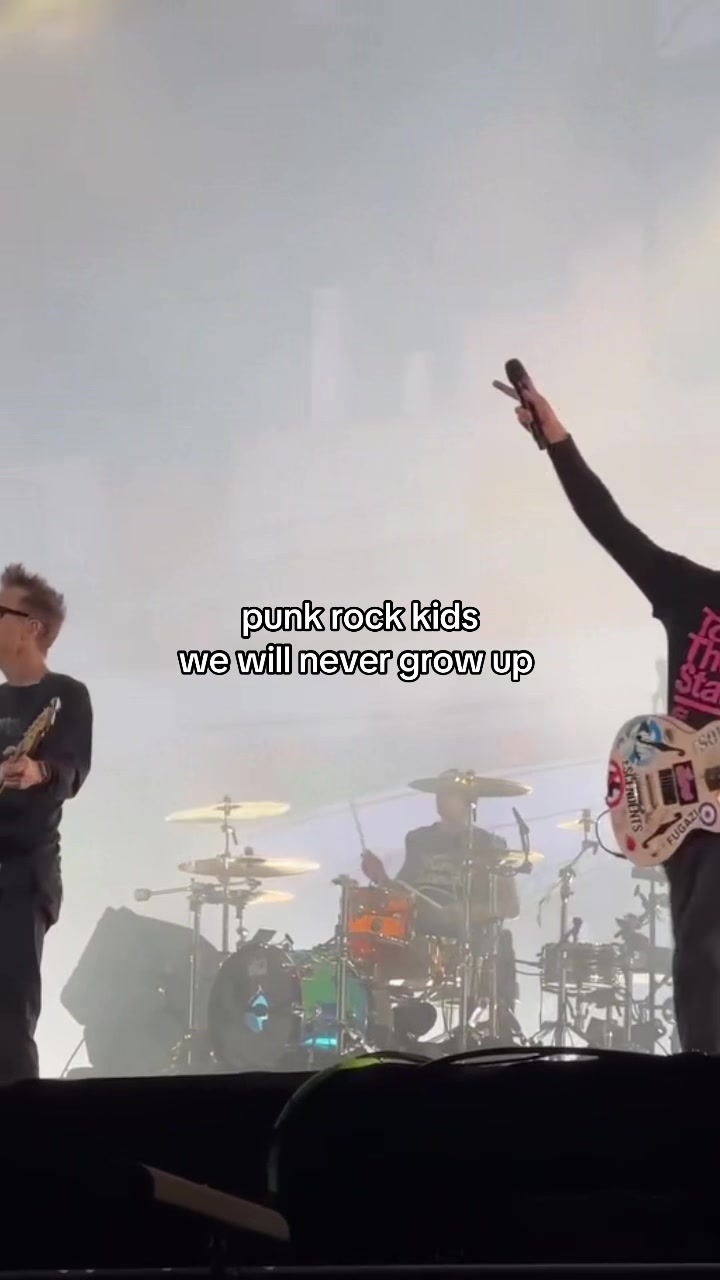 @Blink-182 Fan Page