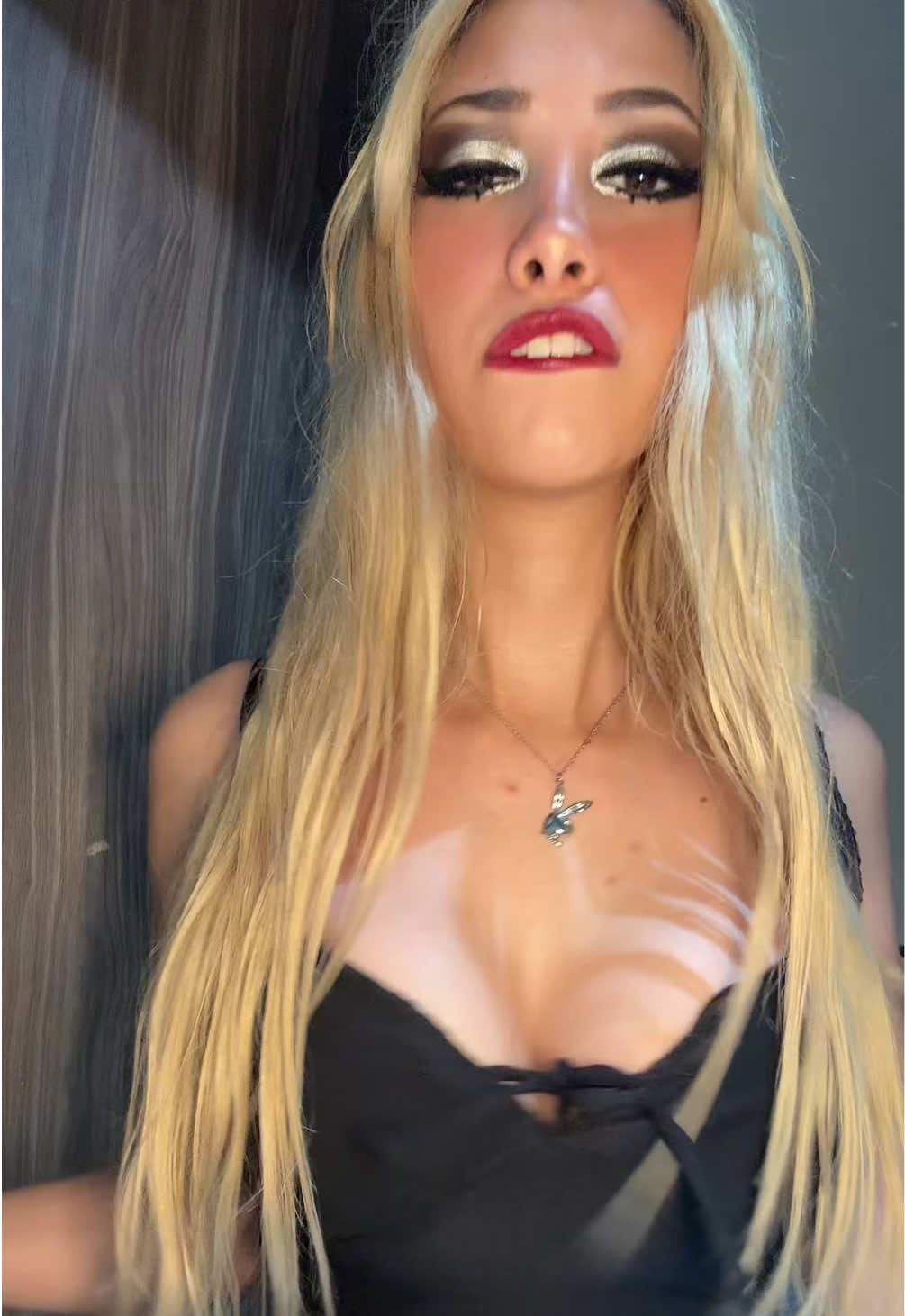 @Deborha Zugueidy