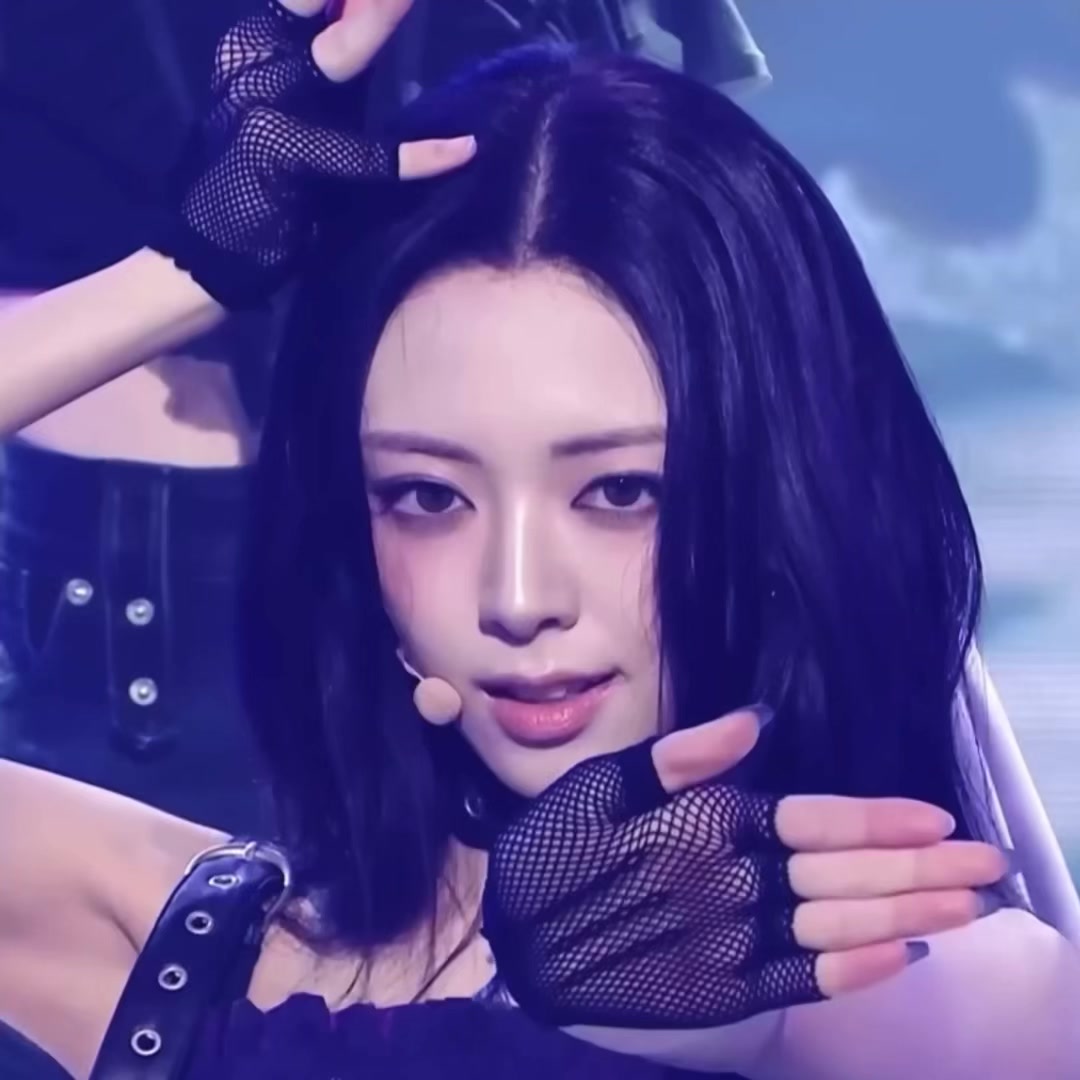 @rae (yejis gf)
