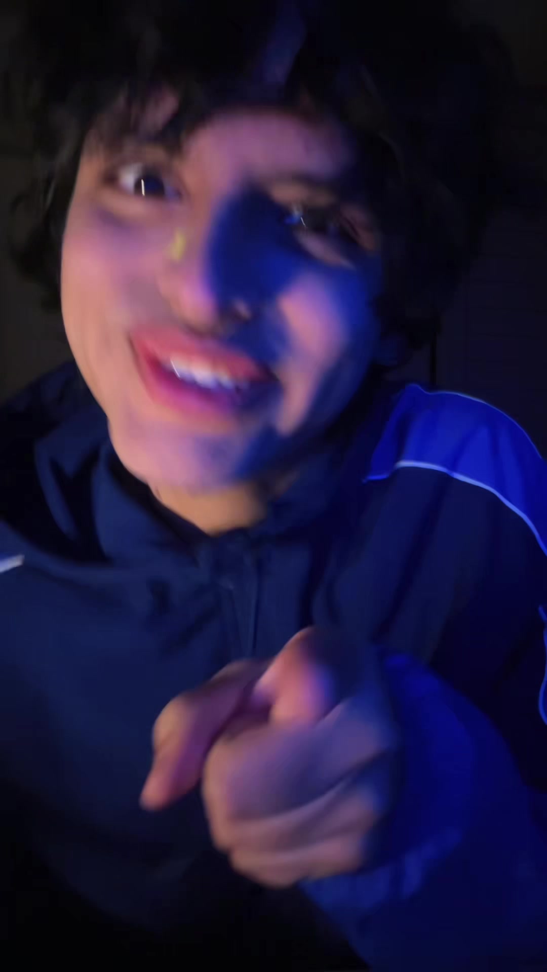 @Leosi