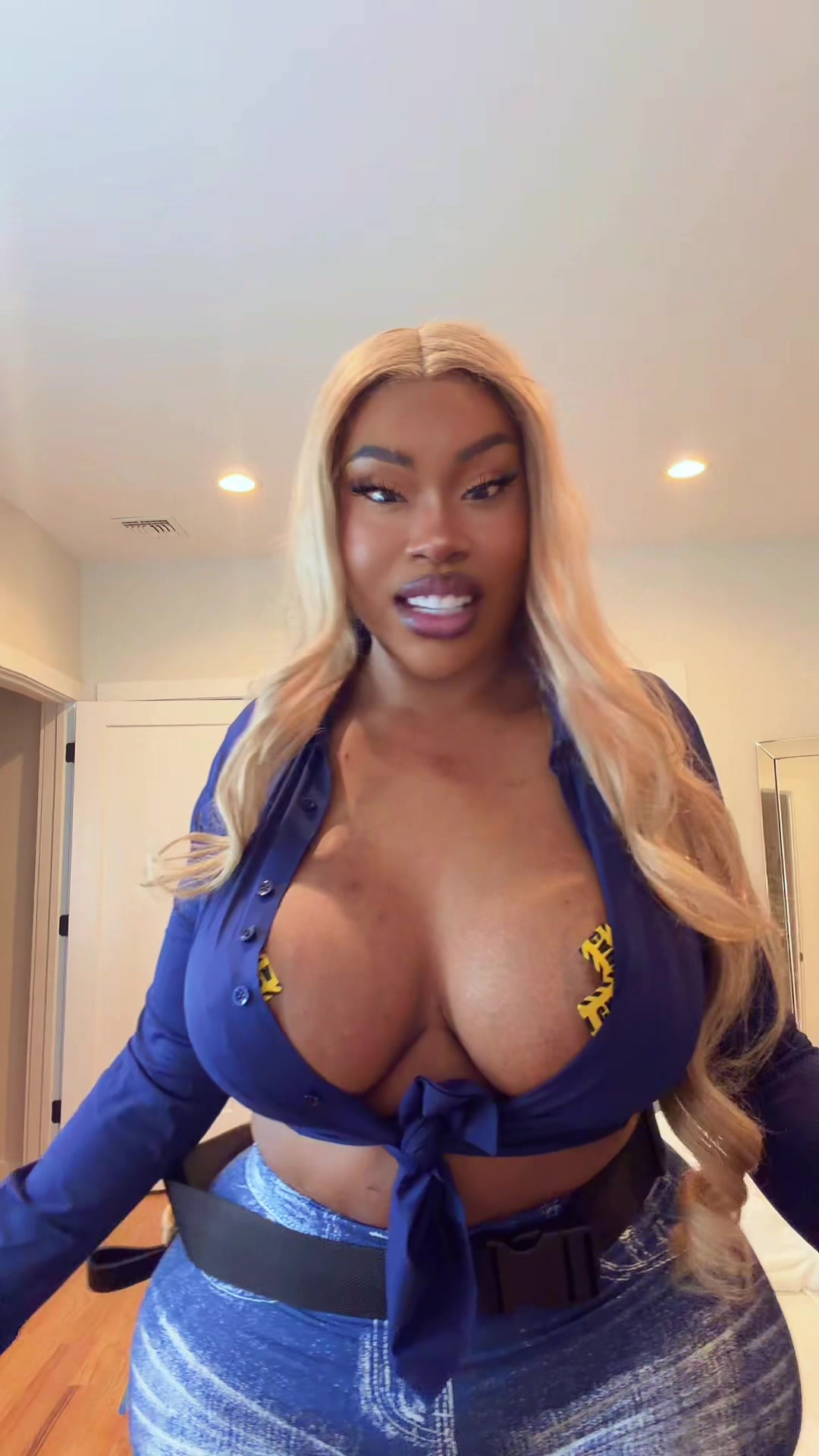 @AshleyBeaThick