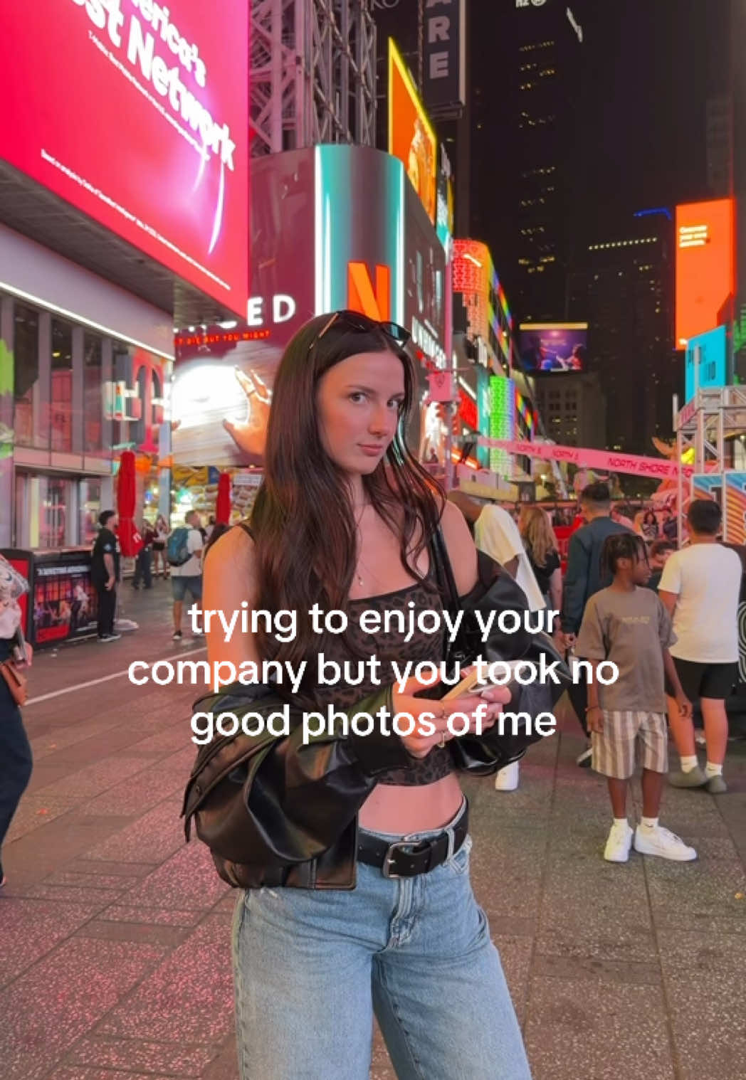 @_alexisbez