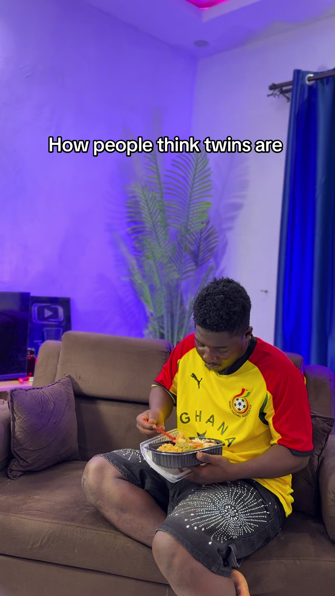 @Twins Diaries 🇬🇭