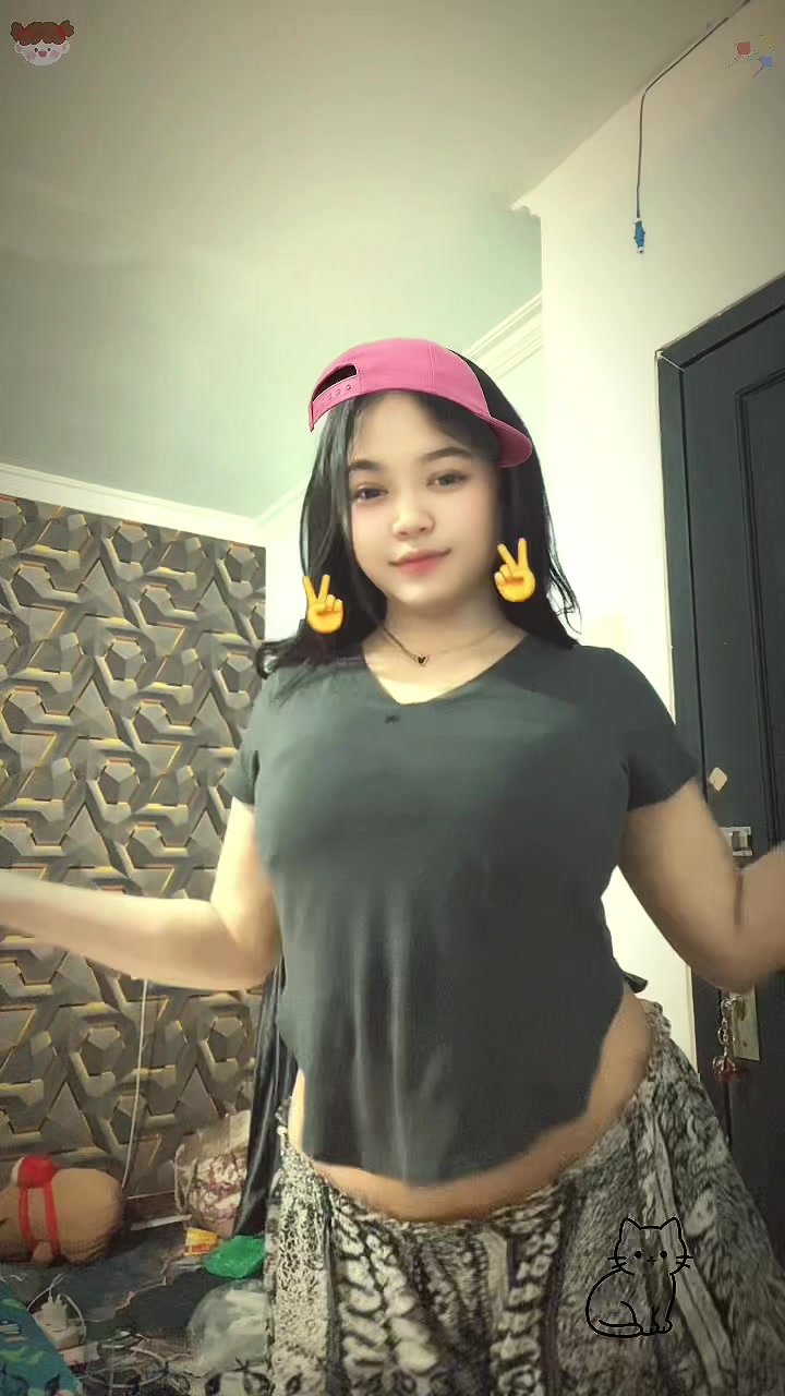 @thaniacry