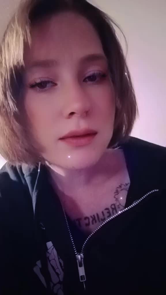 @SimplyLizzy93