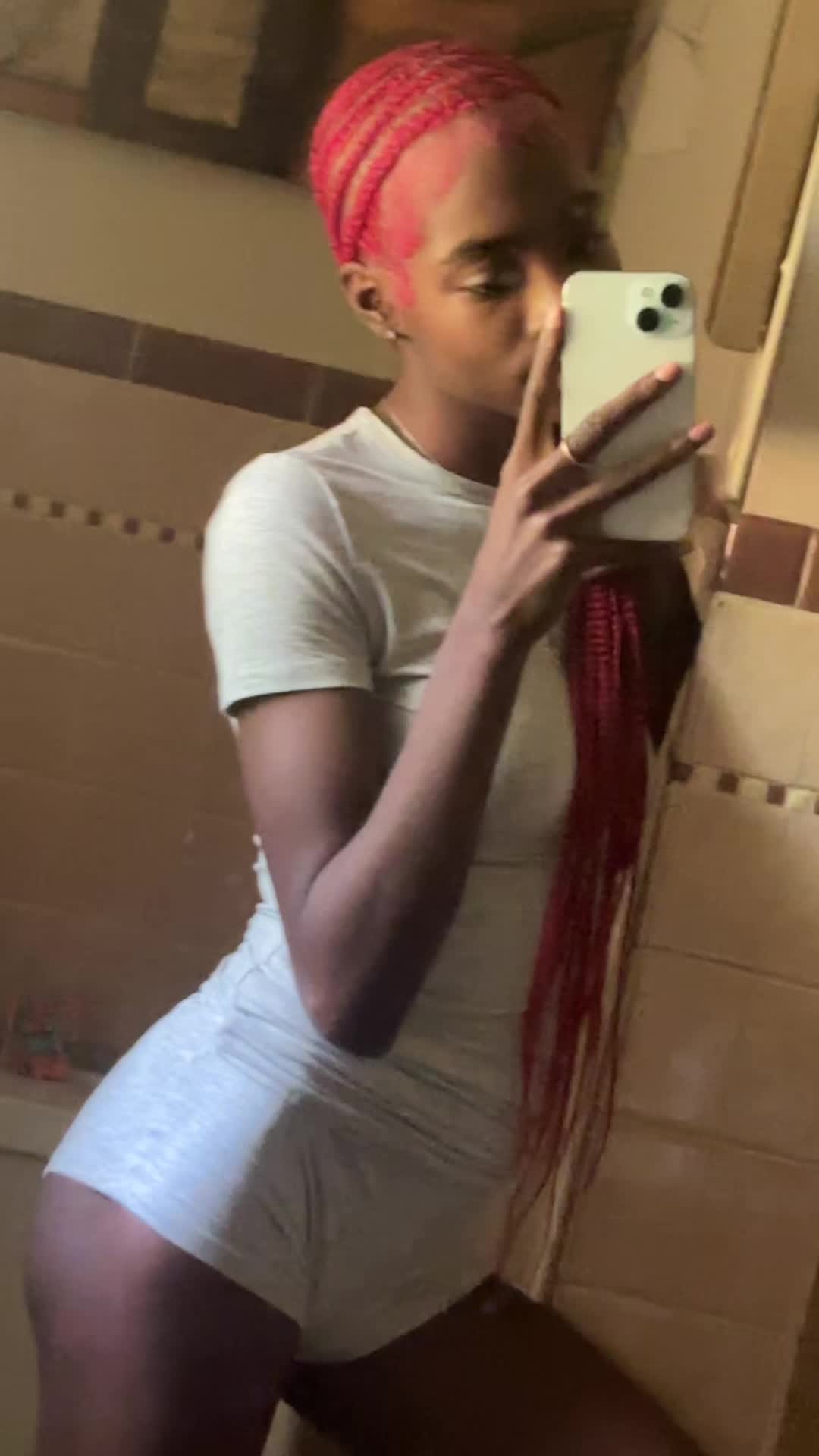 @Pinkie 🩷