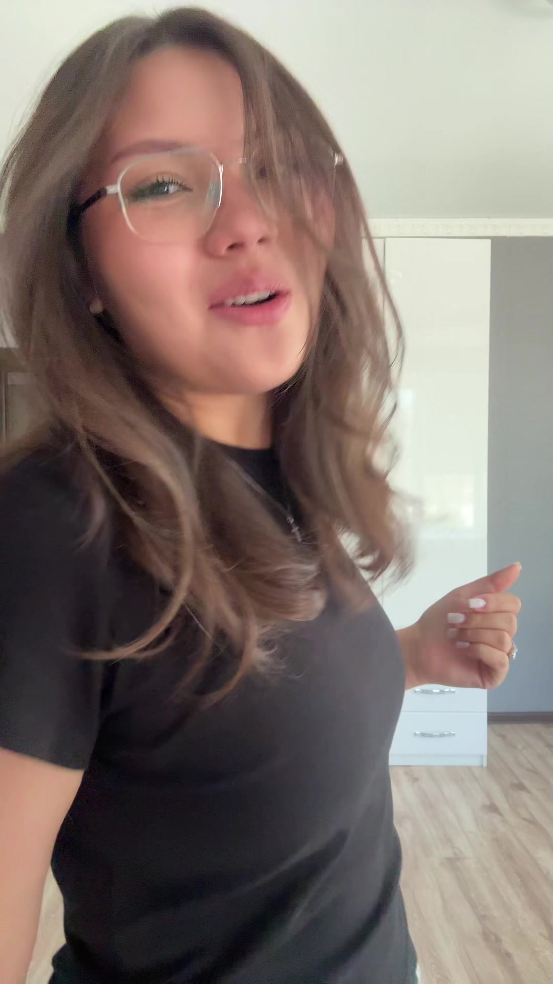 @LI