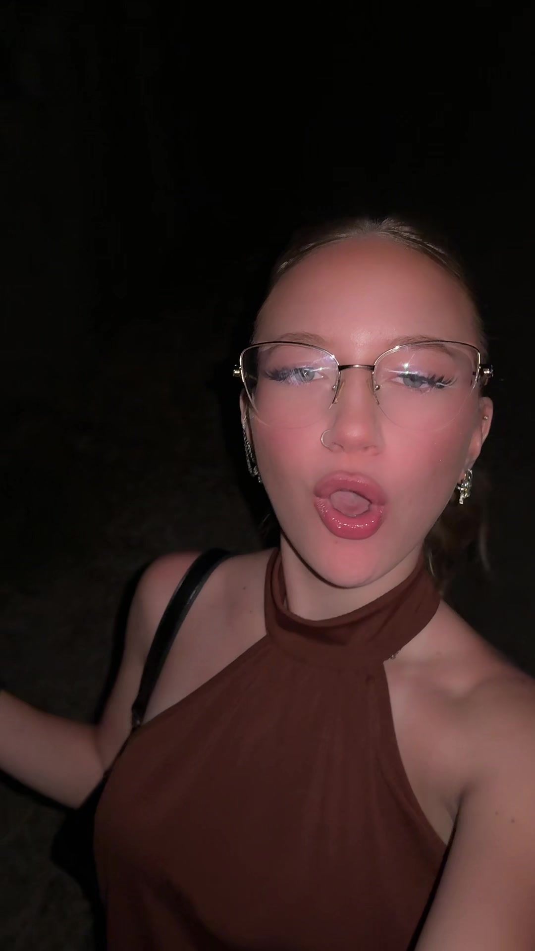 @𝒜.𝒱.