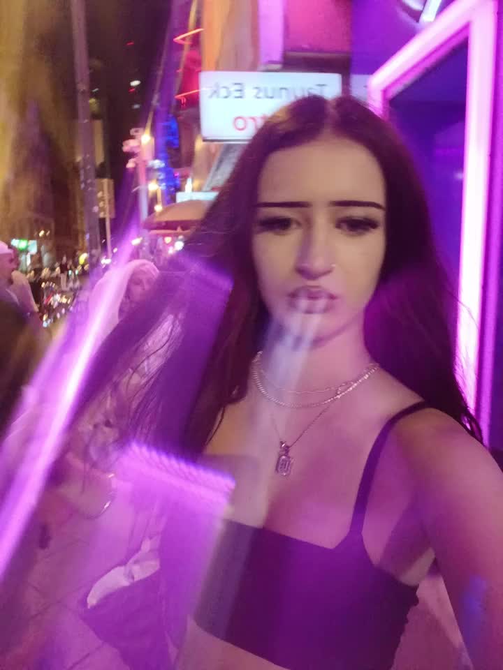 @𝓔𝓵𝓵𝔂❄️