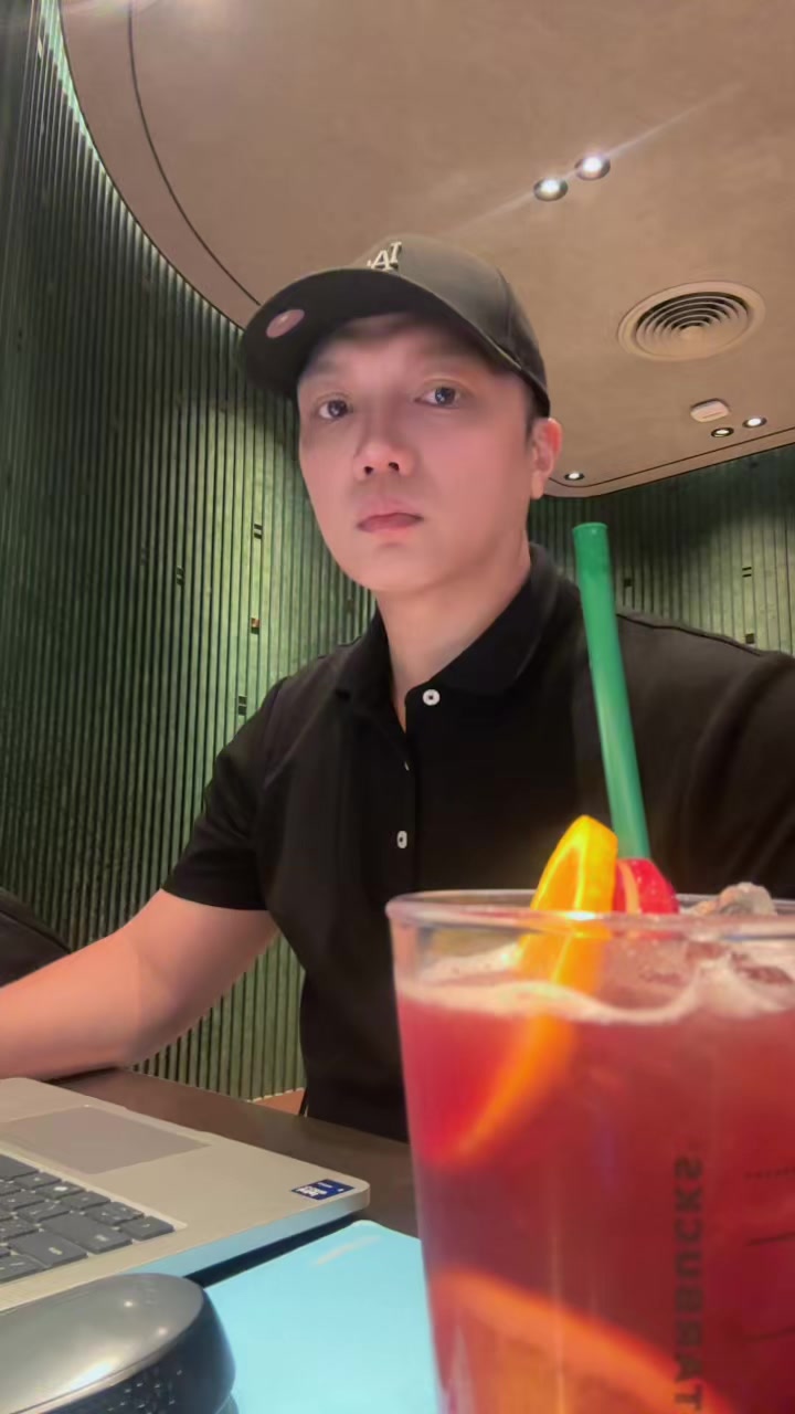 @enriqueliv75 🇹🇭