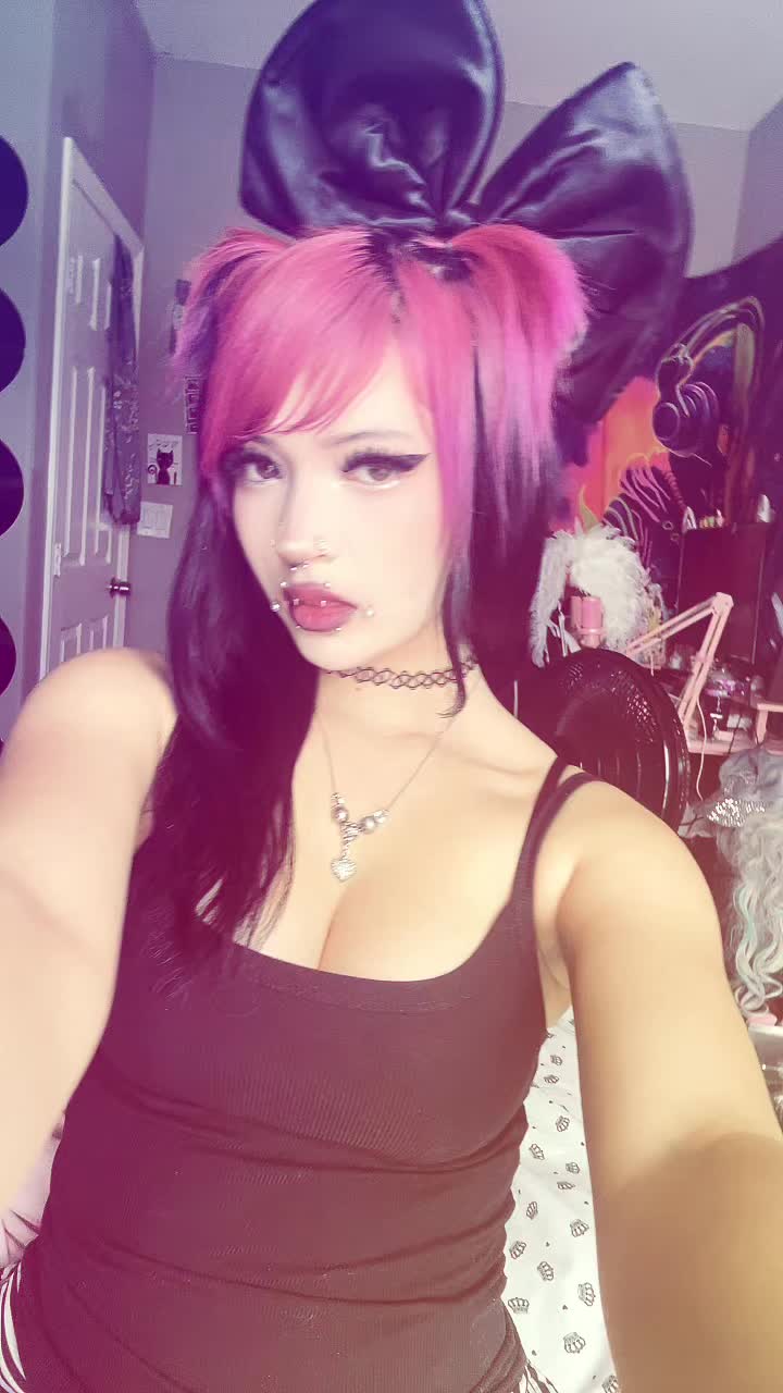 @twinkletoez28
