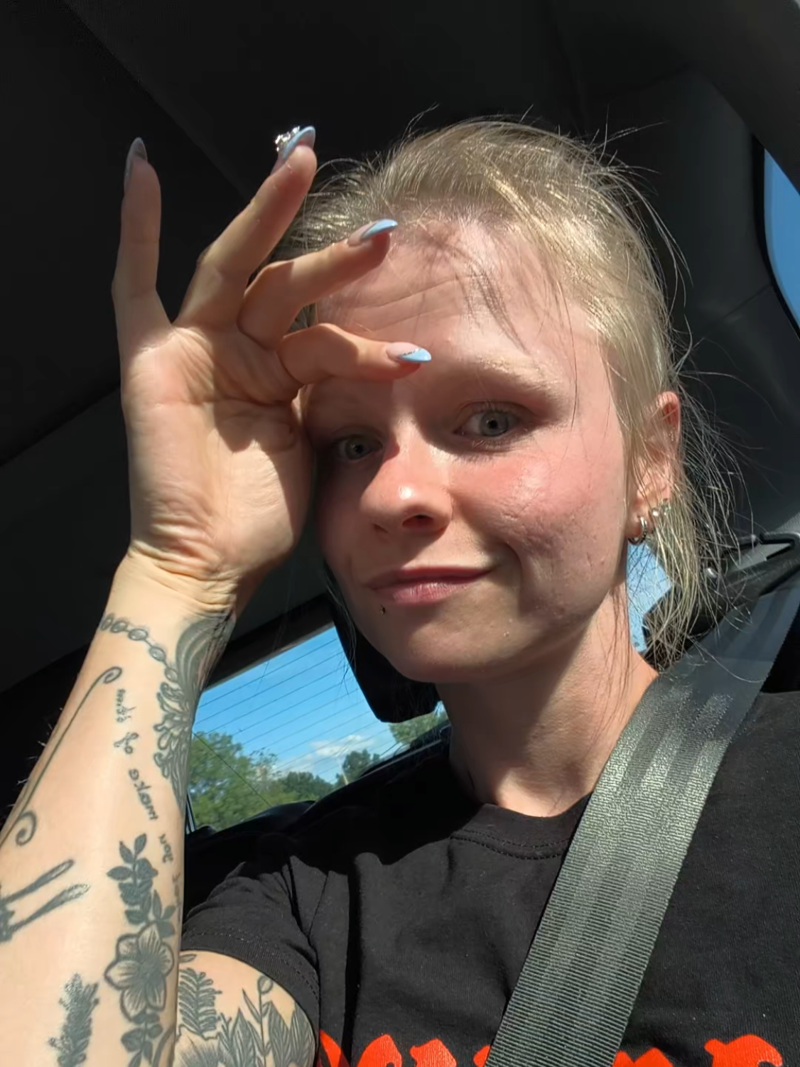 @black_red_dani