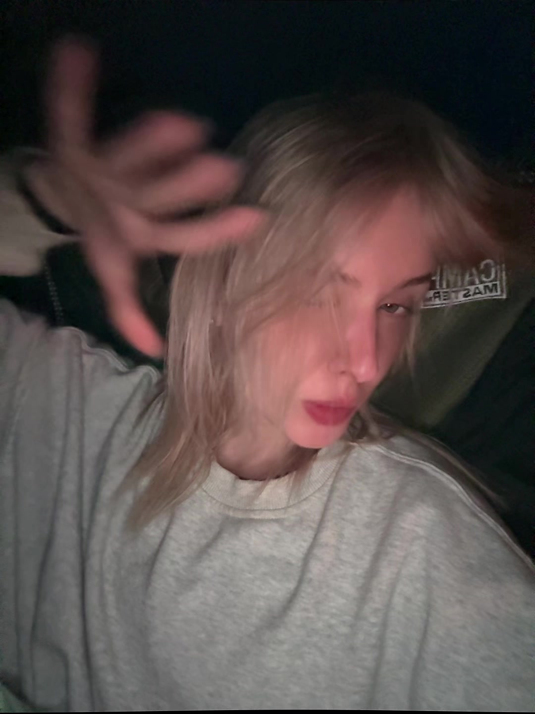 @юля