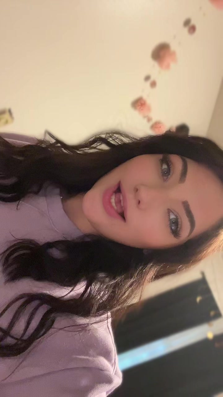 @✨Vanessa Montoya🫧