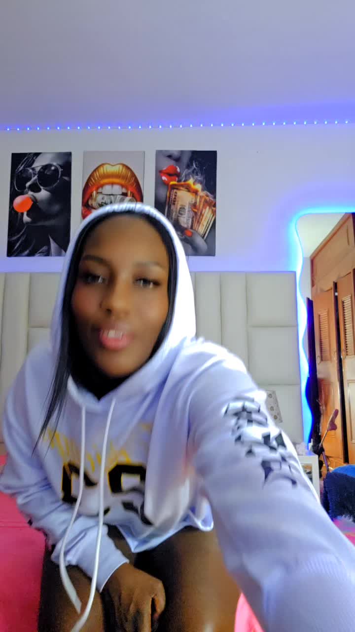 @danielaprice🦋