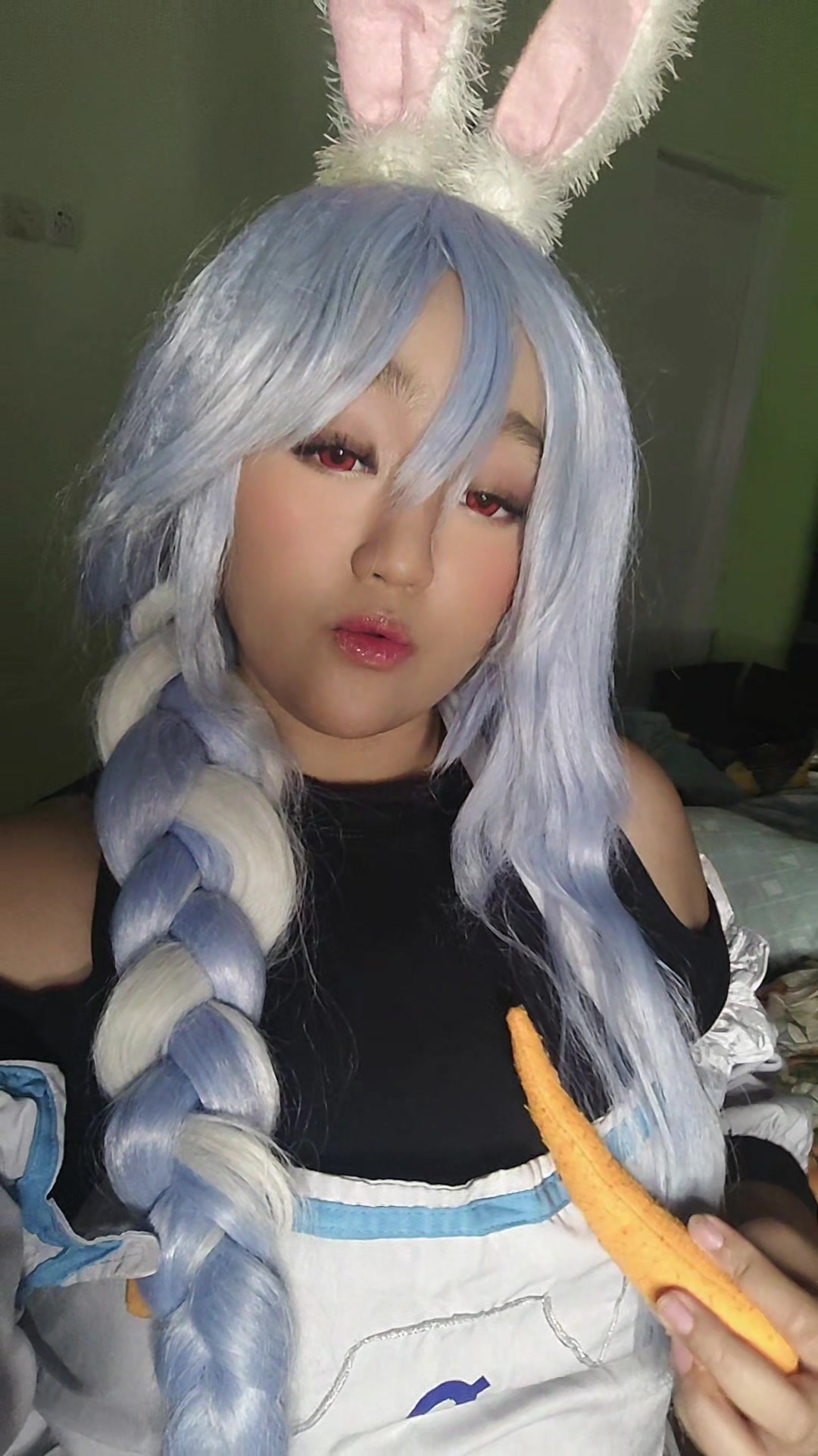 @Fey
