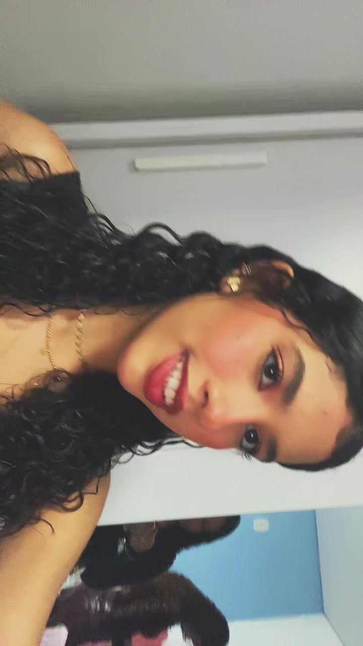 @Maria Laura